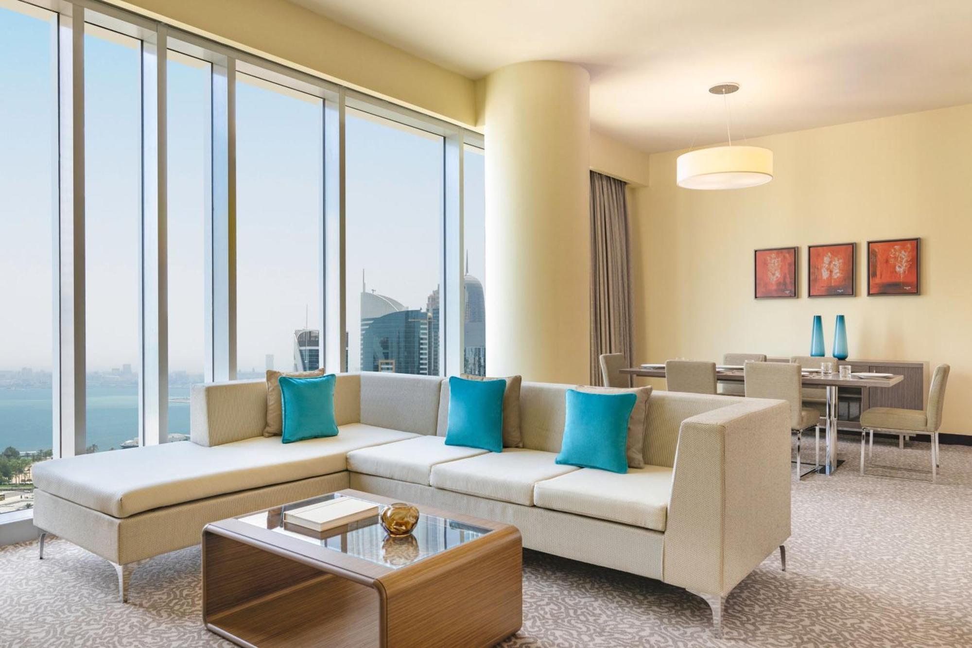 Le Meridien City Center Doha Exterior photo