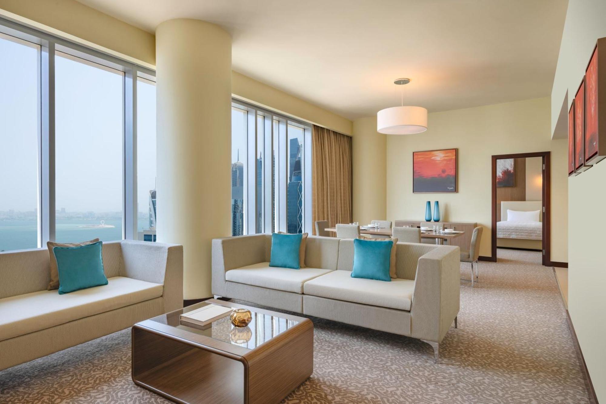 Le Meridien City Center Doha Exterior photo